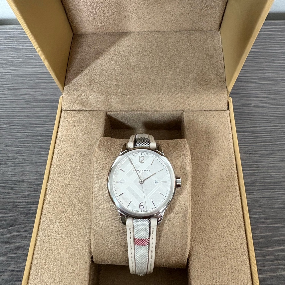 Burberry BU10113 Silver Classic Leather Strap Women’s Watch